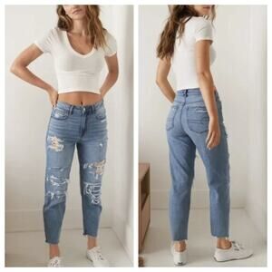American Eagle Women's Patched Mom Straight Jean Medium Wash Size 8